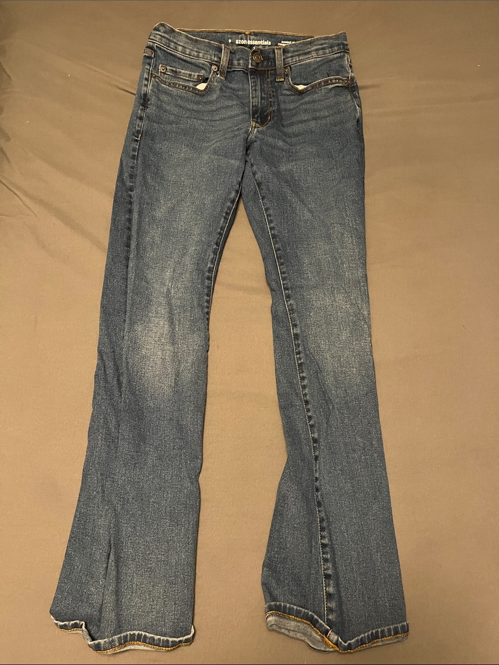 Amazon Essentials Men's Bootcut Jeans in Medium Blue